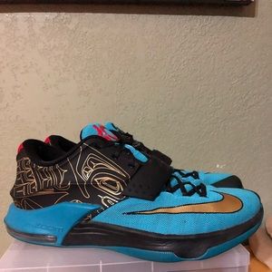 KD 7 N7
